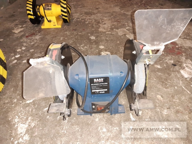 Sprzęt warsztatowy - pakiet zawierający 5 poz. asort. (wg oddzielnego wykazu), w tym: napełniacz oleju oraz szlifierki stołowe 